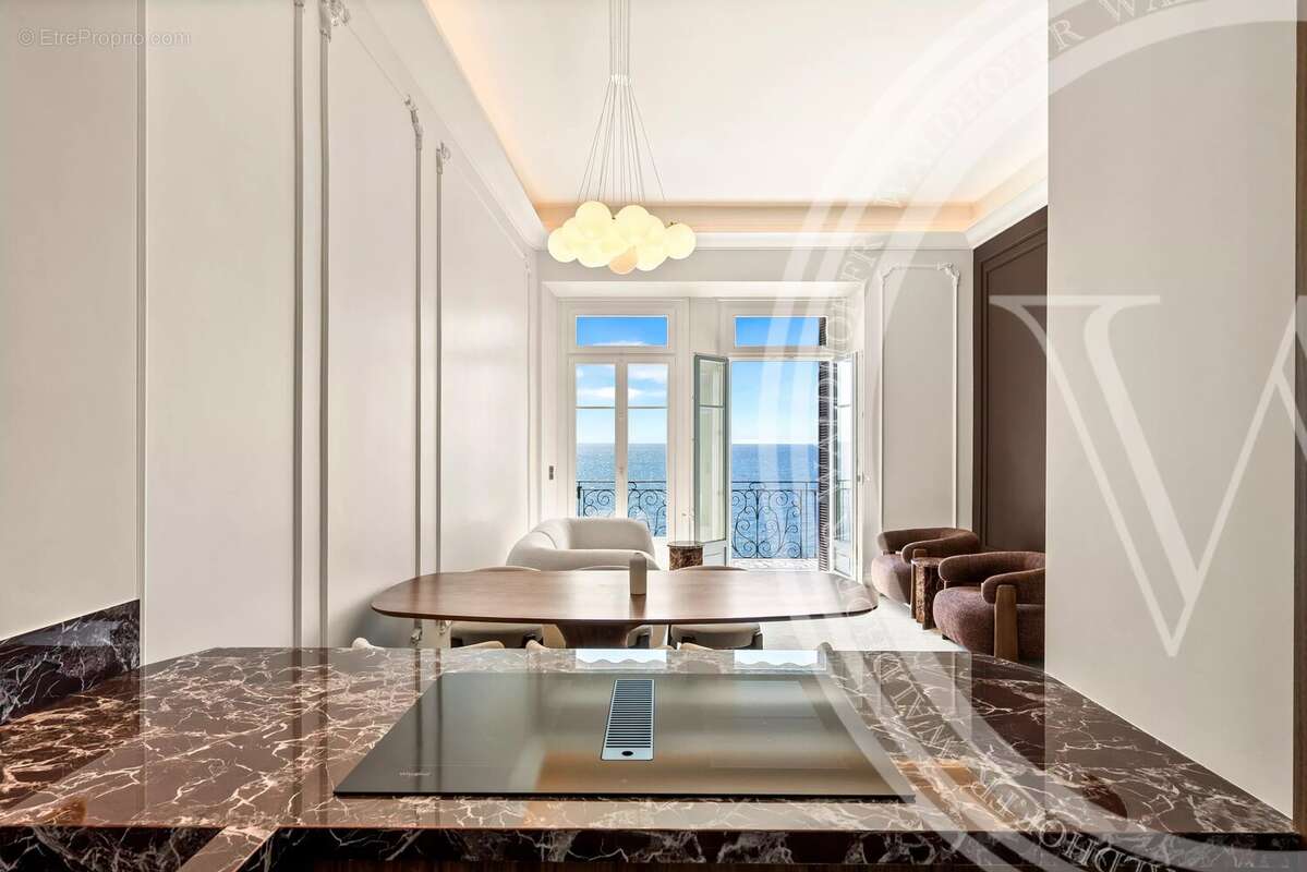 Appartement à ROQUEBRUNE-CAP-MARTIN
