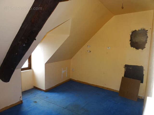 Maison à SOLRE-LE-CHATEAU