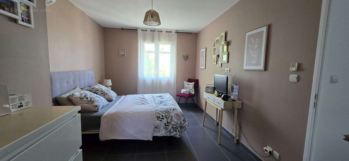 Maison à MORIERES-LES-AVIGNON