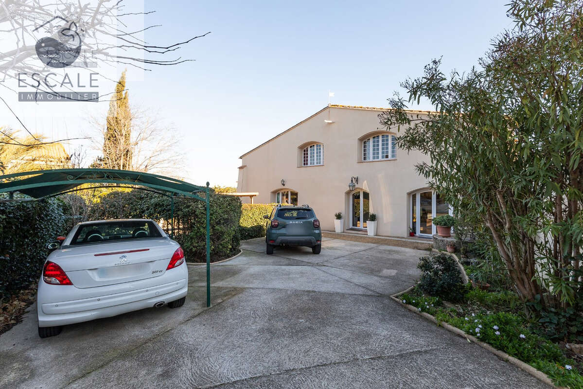 Maison à MONTBLANC