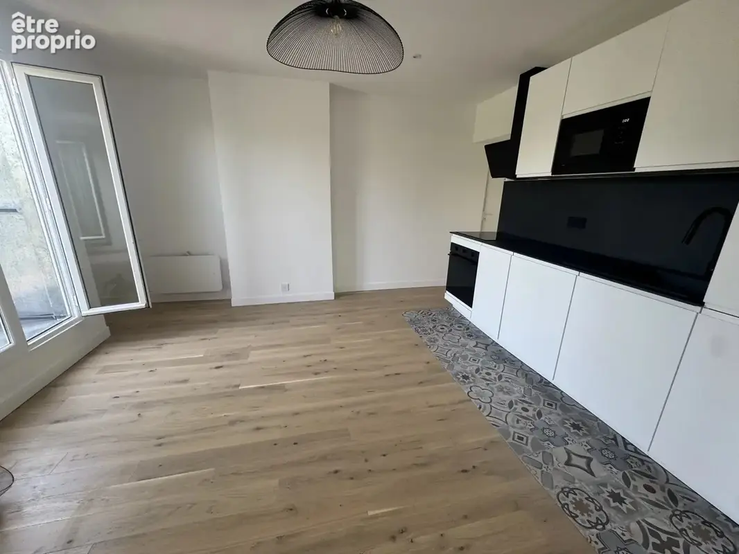 3 pièces enterement rénové, dernier étage avec ascenseur et 4 balcons - photo 7