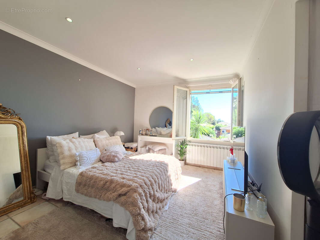 Maison à BELLEGARDE