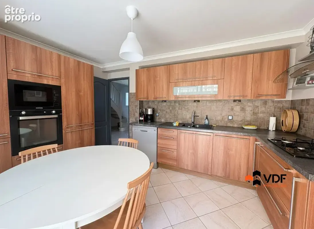 Maison 6 pièces 136 m² à vendre à Riorges (42153) - photo 6