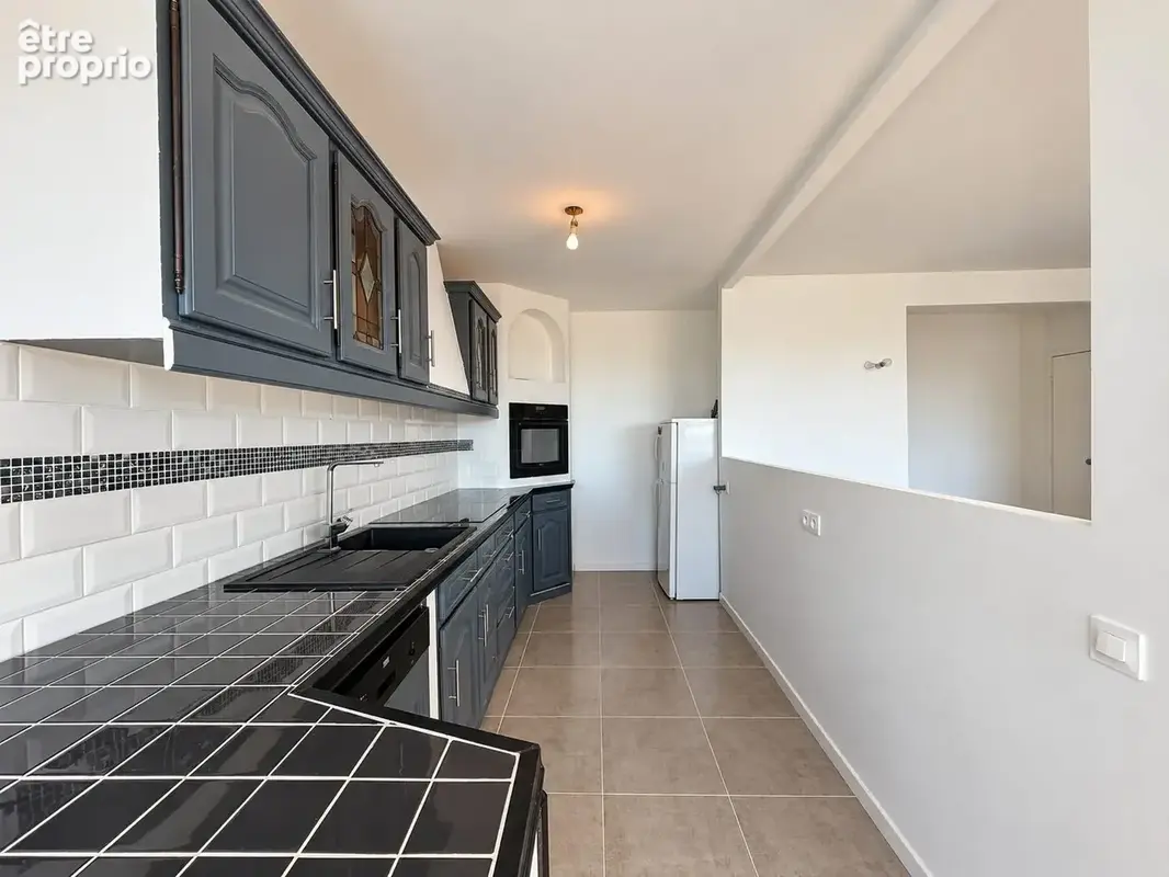 Appartement 3 pièces 71 m² à vendre à Plaisir (78370) - photo 2
