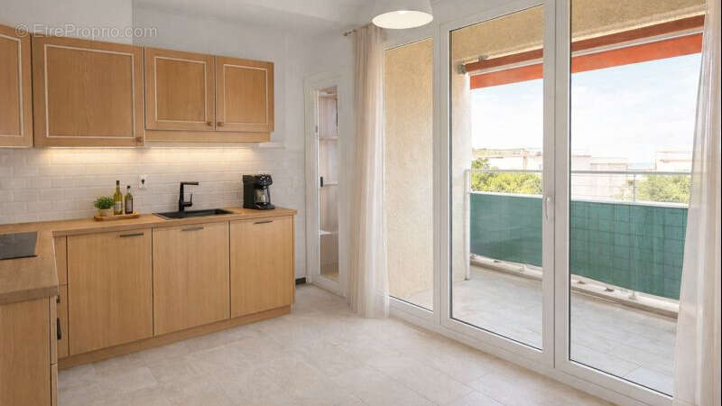 Appartement à SAINT-CYR-SUR-MER