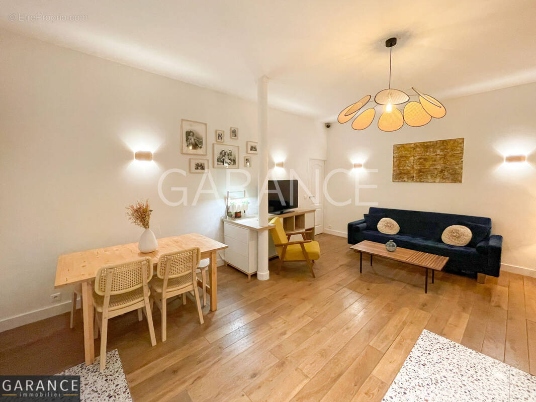 Appartement à PARIS-11E