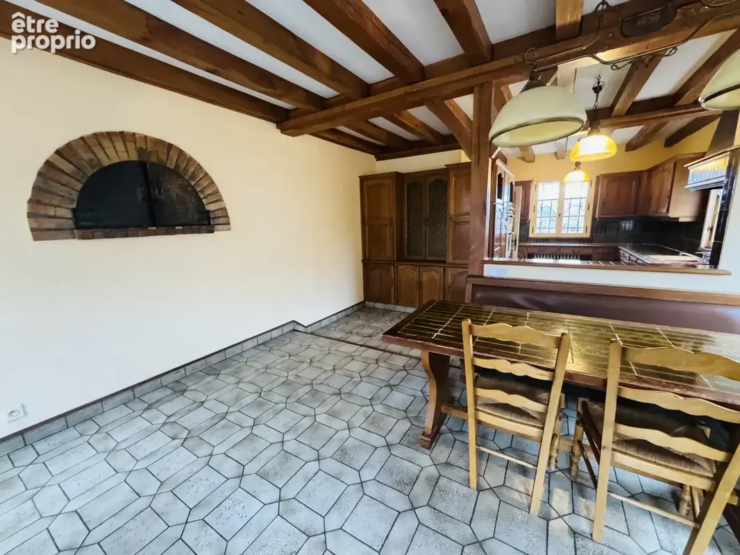 Centre-ville, commerces à pied, campagne, 5 chambres, puits, double garage, 2600m2 terrain, st geneviève -des- - photo 5