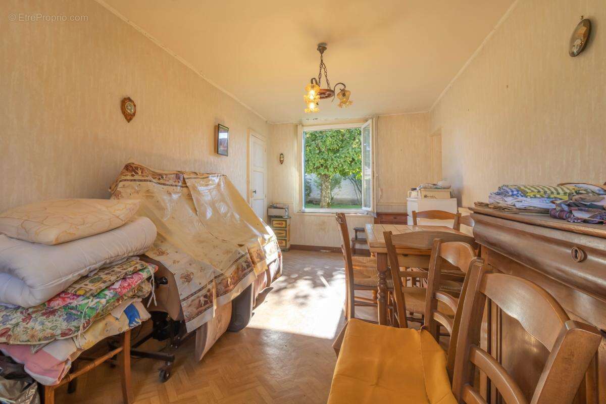 Maison à SAINT-CHRISTOPHE-EN-BAZELLE