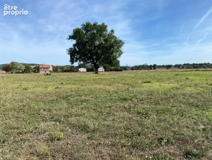 Photo Terrain à Bioule au prix de 54 000€