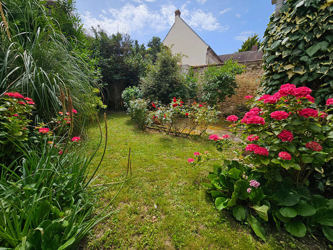 Maison à MOUY