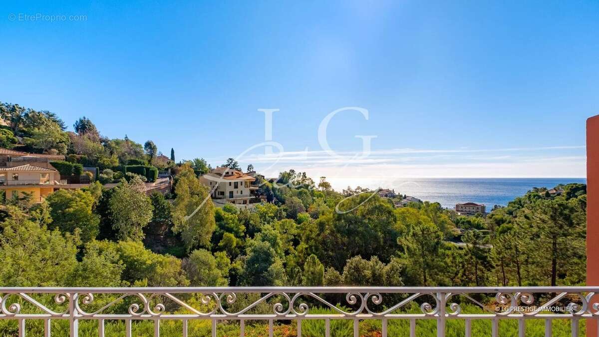 Appartement à THEOULE-SUR-MER