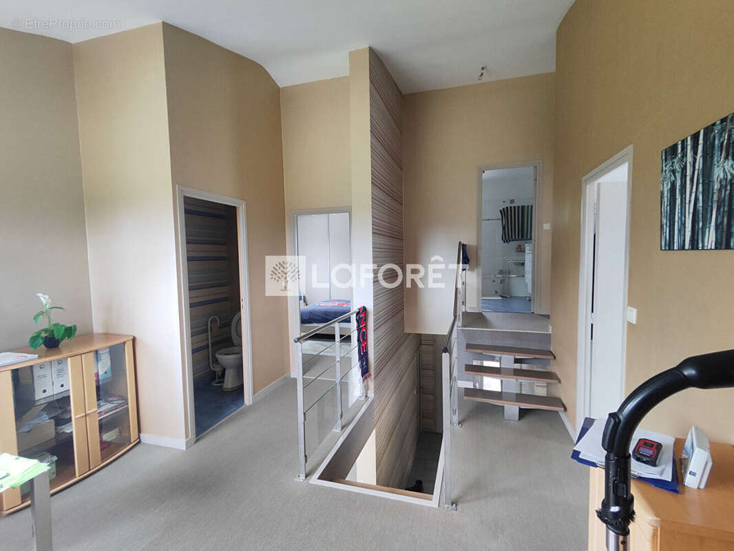 Maison d'architecte de 150 m² sur plus de 4 500 m² de terrain  À moins de 15 min au sud de Guingamp - photo 12
