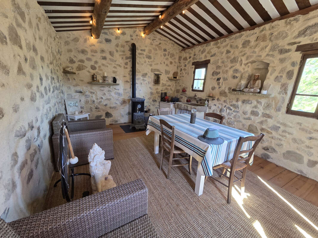 Autre à LA MOTTE-CHALANCON