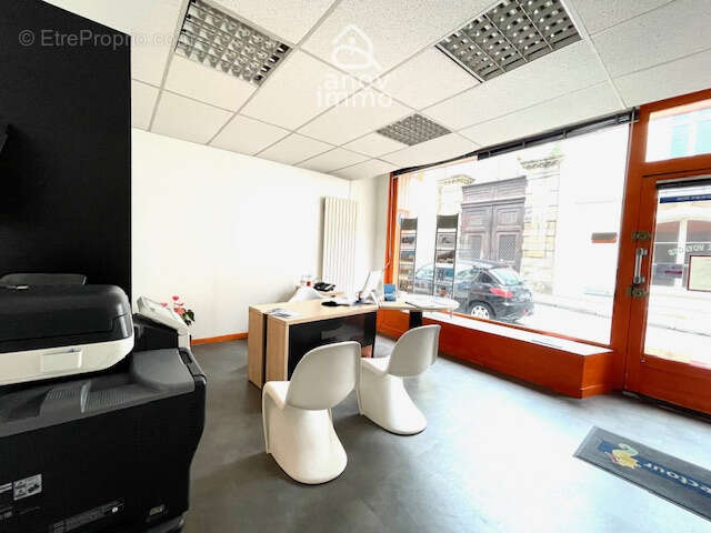 Immeuble avec appartement duplex renove sur local commercia - photo 16