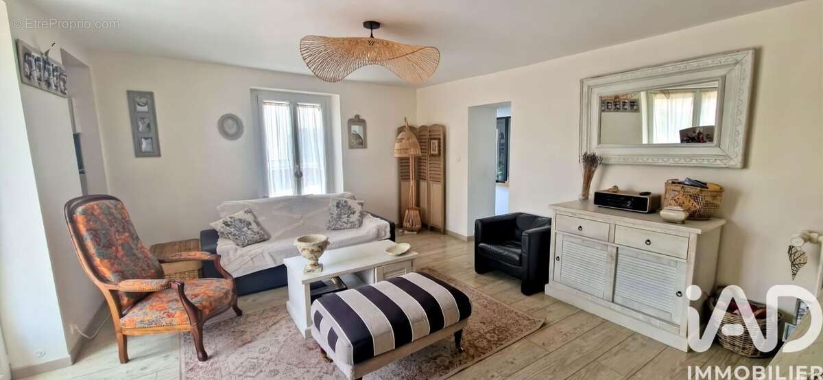 Photo 3 - Maison à MARINES
