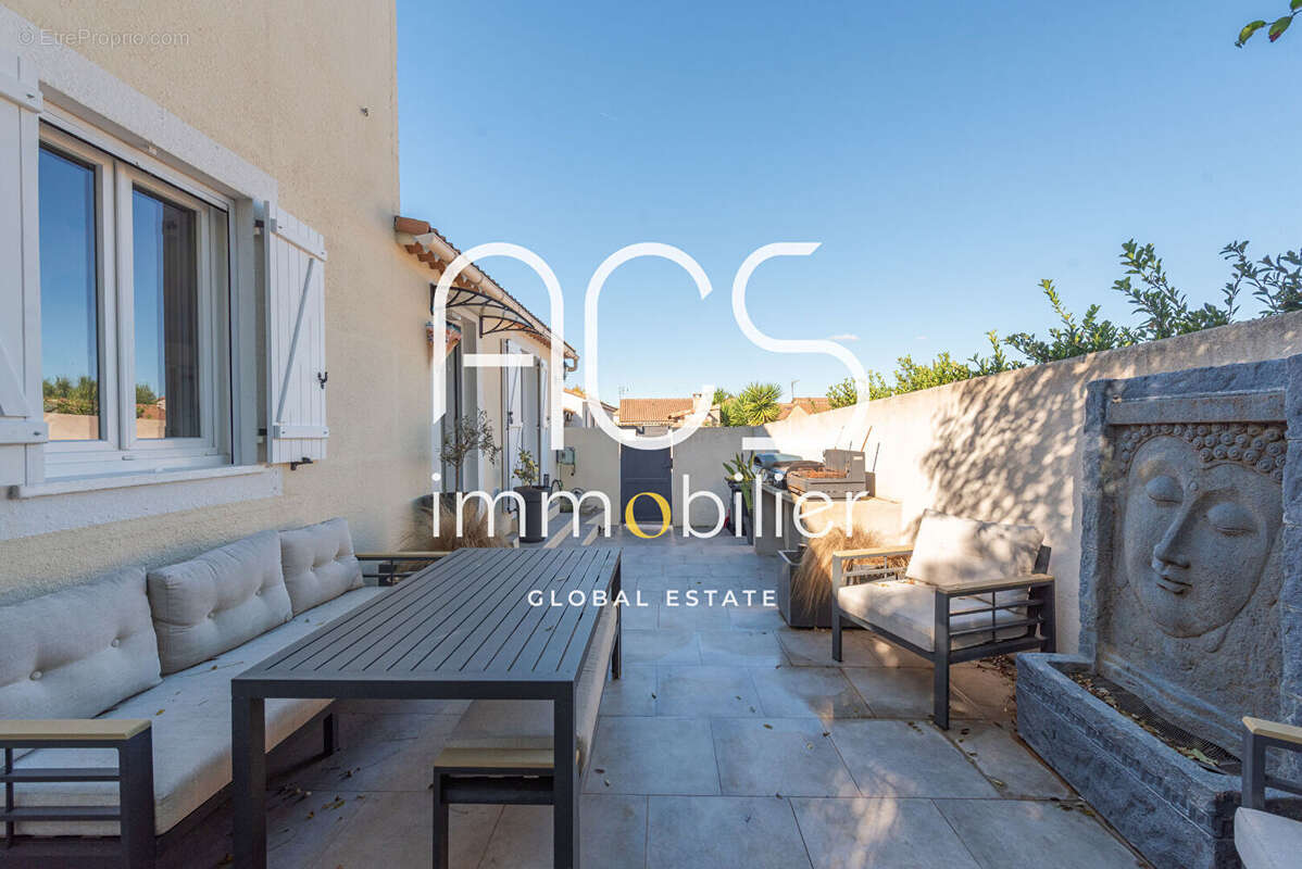 Maison à CHATEAUNEUF-LES-MARTIGUES