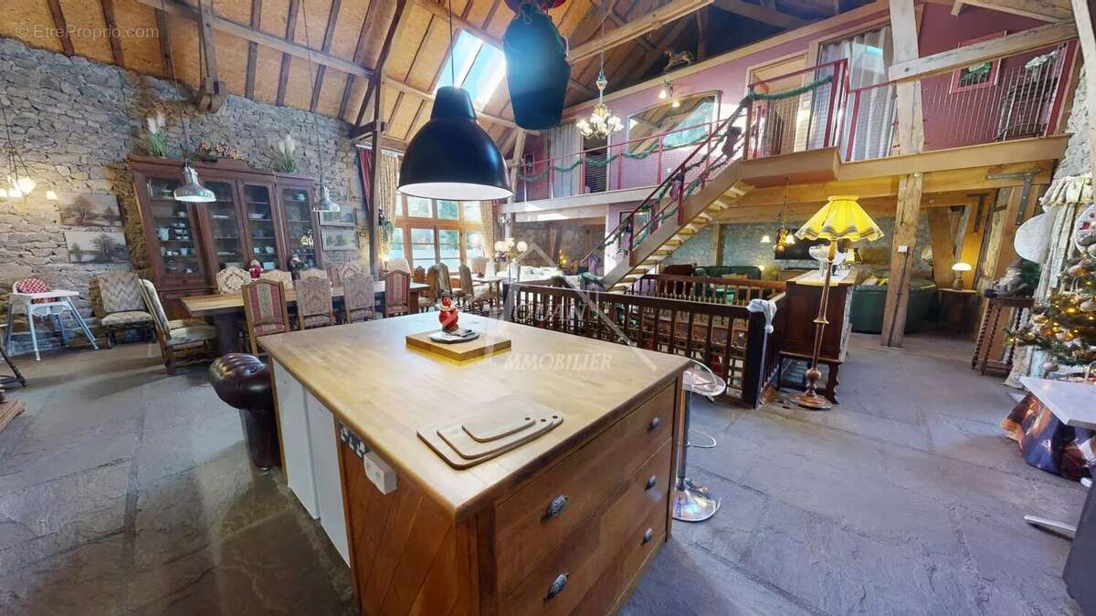 Maison à GOUTTIERES