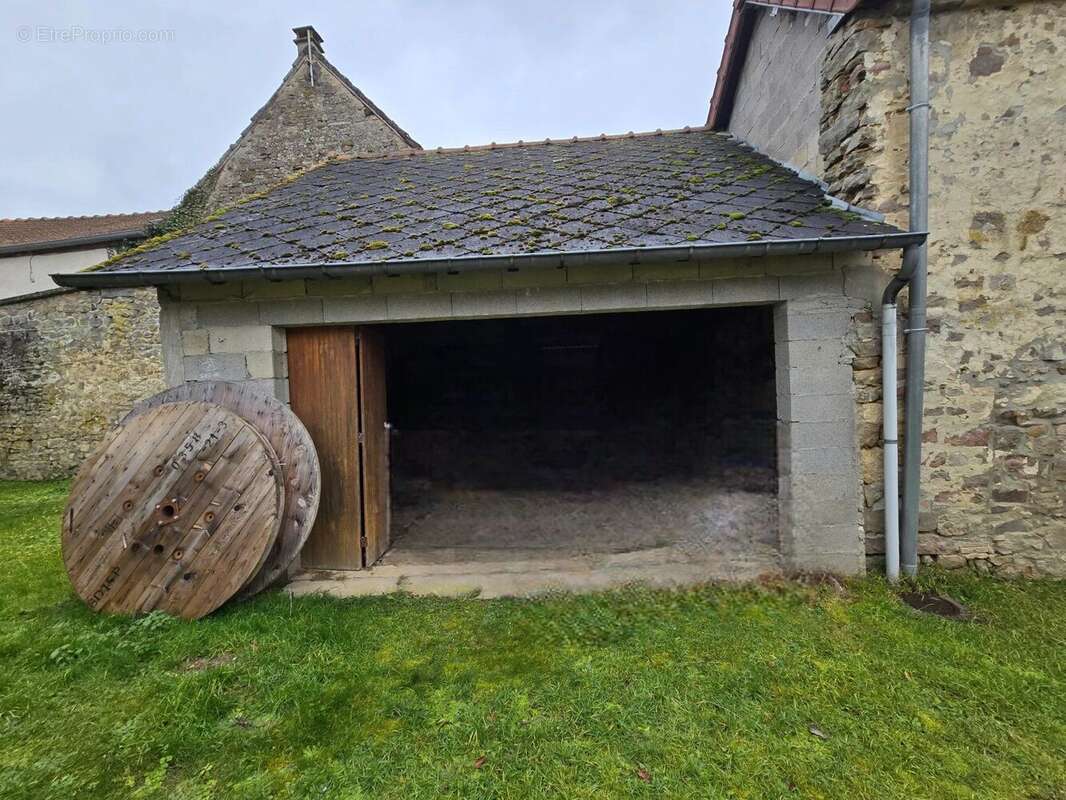 Maison à MAUREGNY-EN-HAYE
