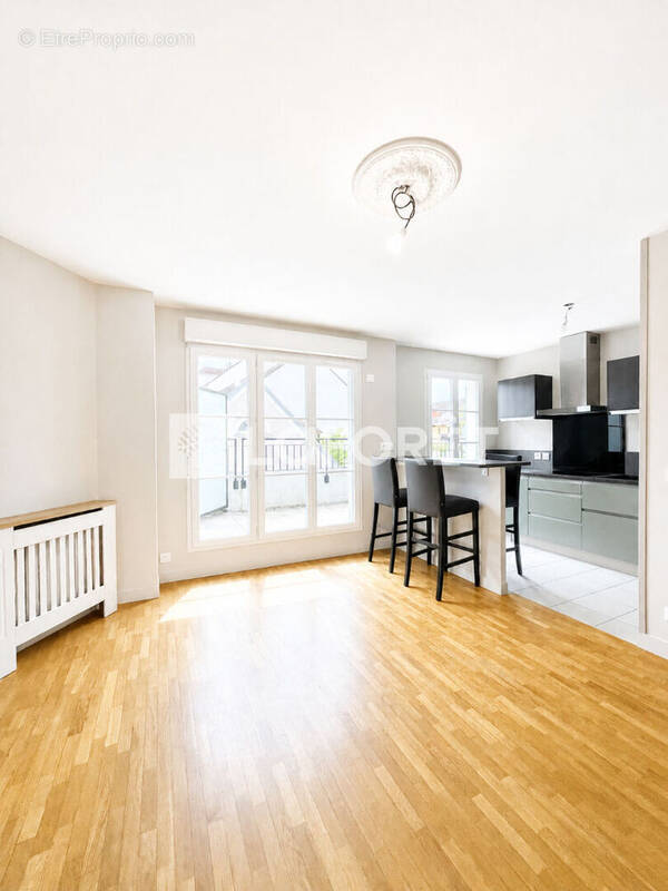 Appartement à LAMORLAYE