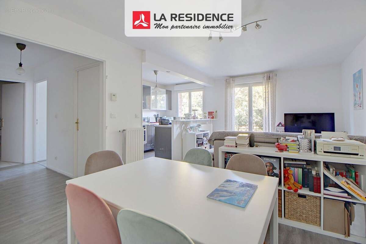 Appartement à VERNEUIL-SUR-SEINE