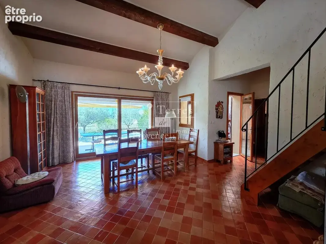 A vendre à Aups, villa provençale avec piscine et garage à Aups - photo 5