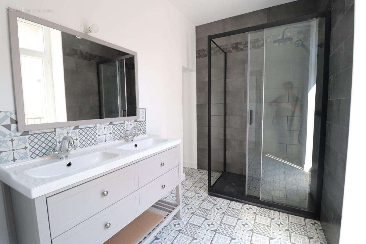Maison Neris Les Bains 8 pièce(s) 108 m2 - photo 10