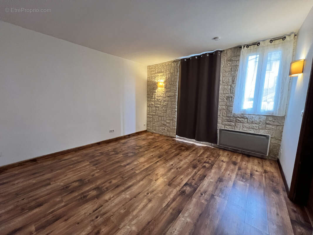 Appartement à MORANGIS