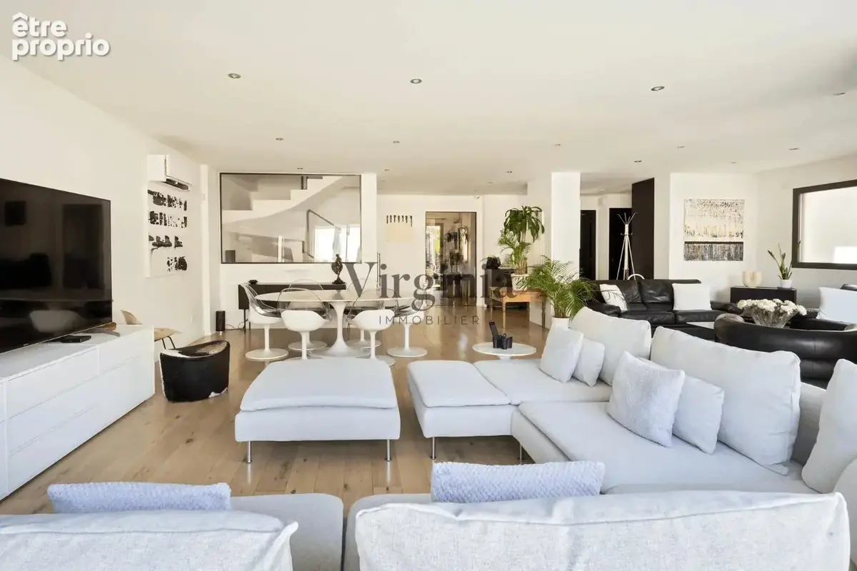 Propriété d'exception au coeur de Charentonneau - 350 m² habitables - Prestations ultra haut de gamme - Piscine intérieure - photo 9