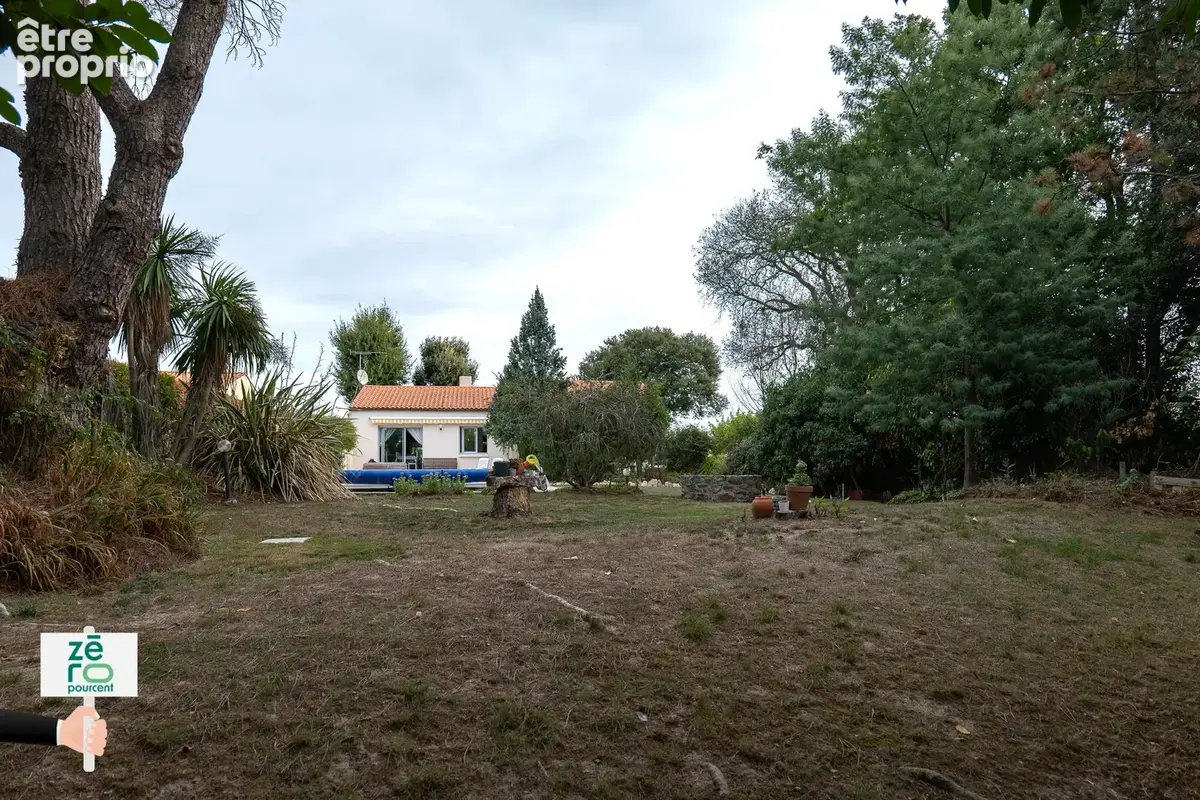 Maison d’architecte avec piscine à Avrillé   124 m2 habitables, sous-sol intégral et parc arboré de plus de 2 - photo 18