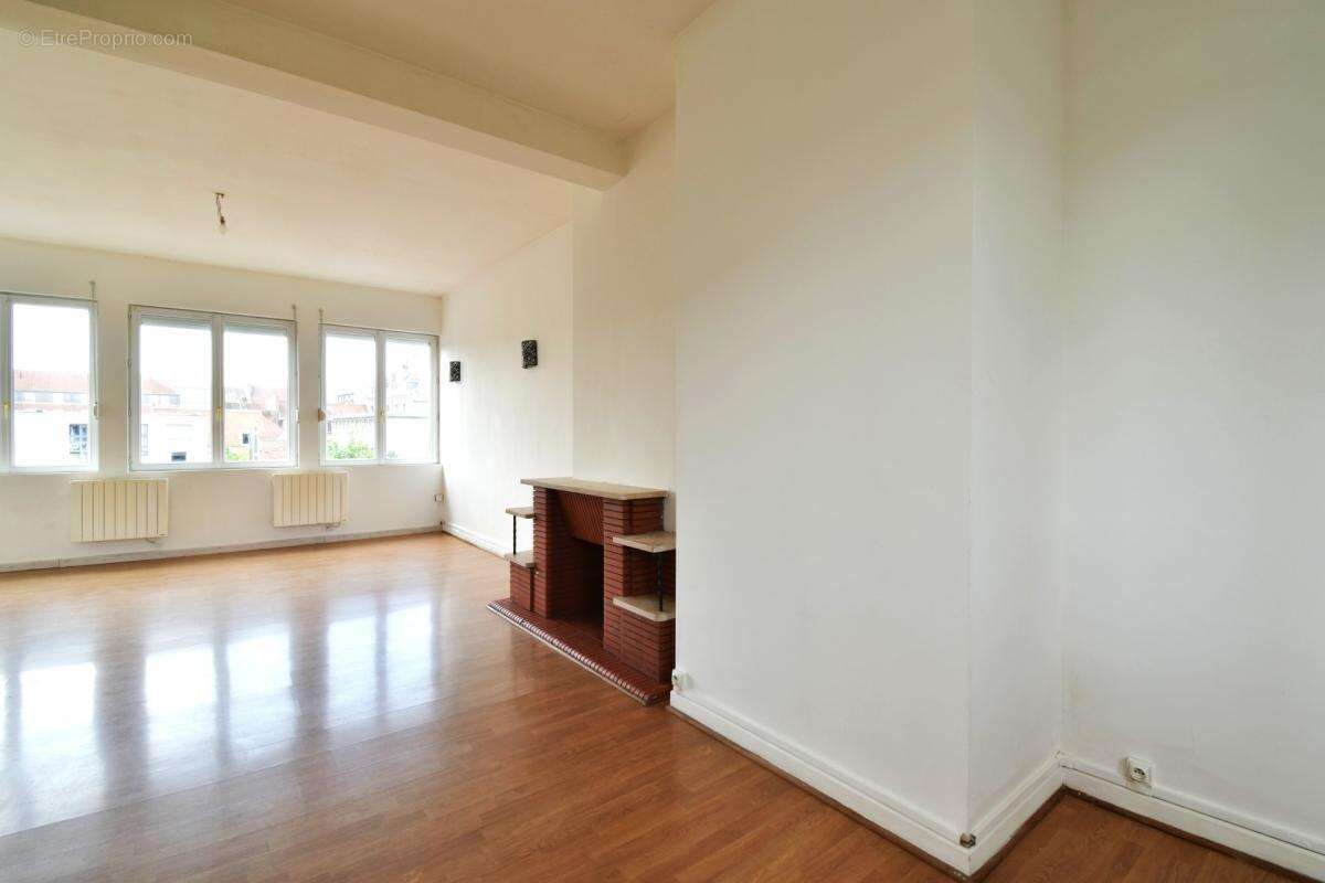 Appartement T3   81,26 m² avec balcons – Hyper Centre de Douai – Vue sur le Beffroi - Résidence principale ou investissement loc - photo 2