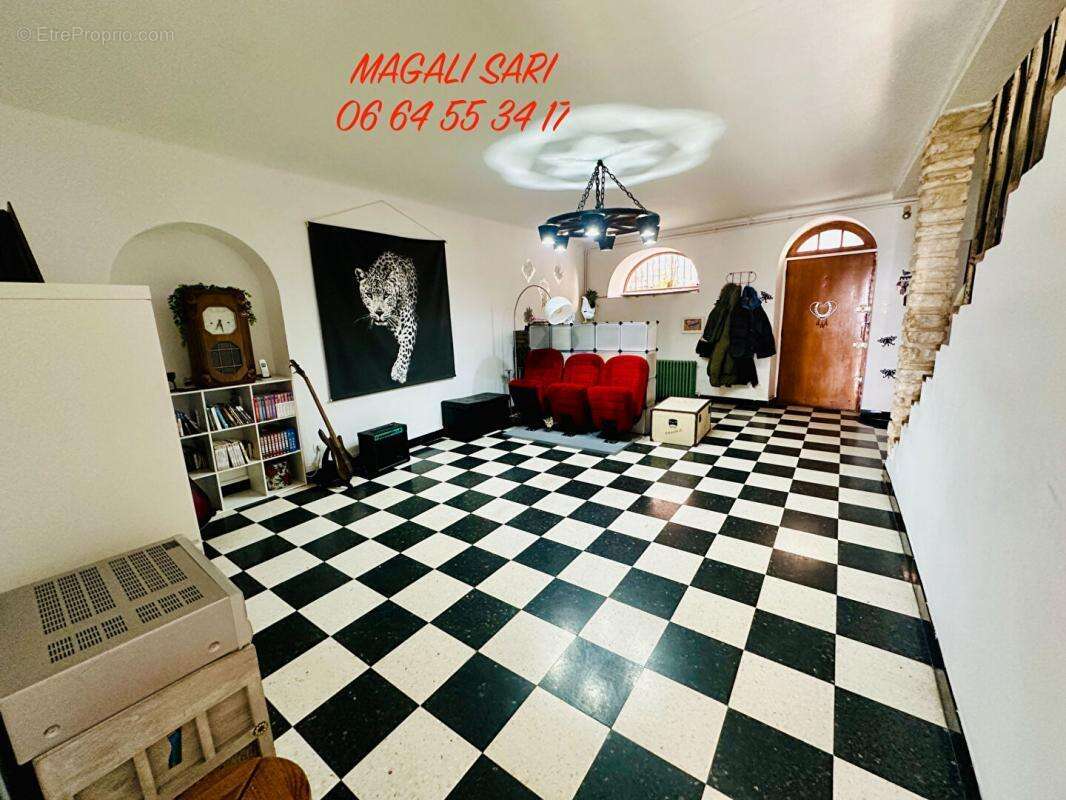 Maison à VEZENOBRES