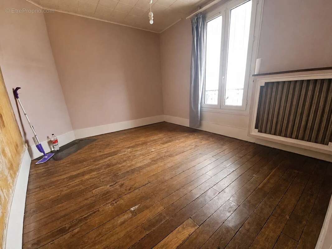 À vendre – 4 pièces à Saint-Ouen-sur-Seine - photo 2