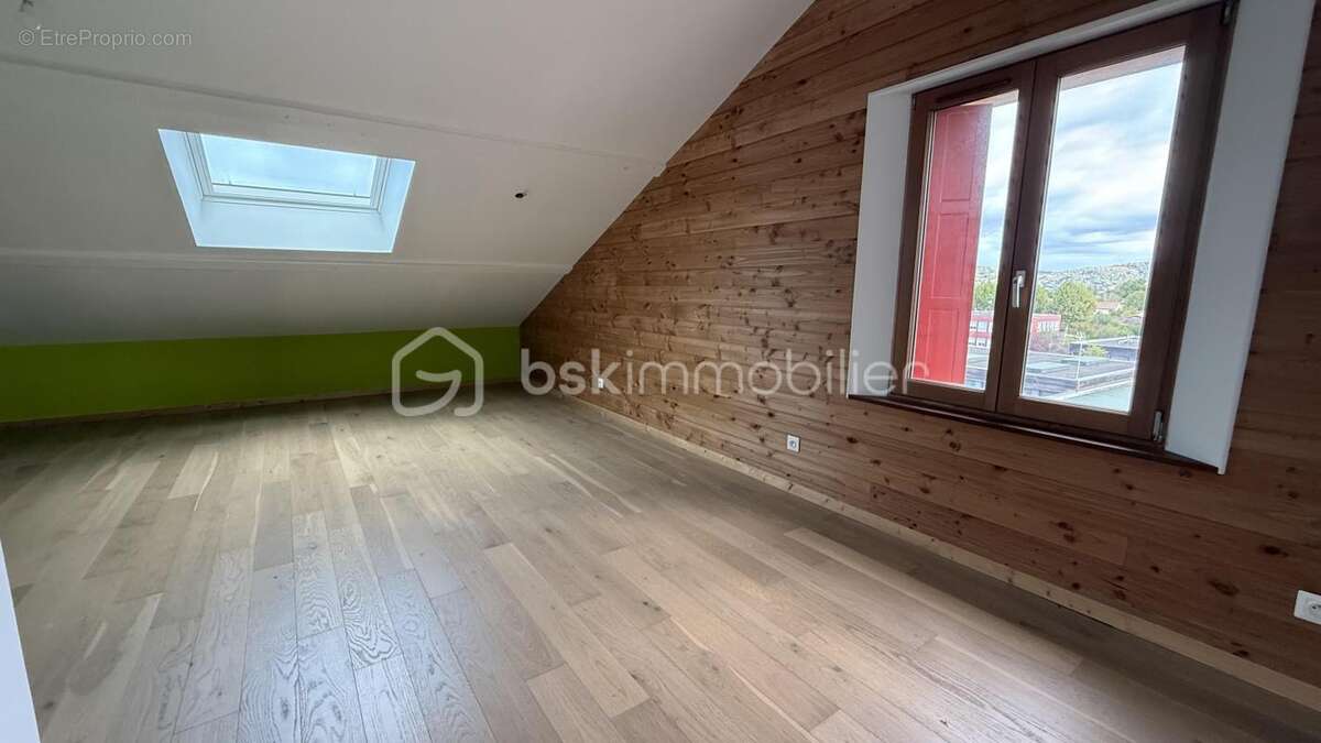 Appartement à ROMANS-SUR-ISERE
