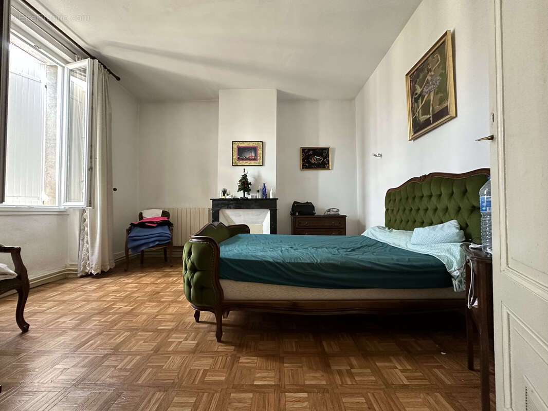 Maison à VILLENEUVE-SUR-LOT