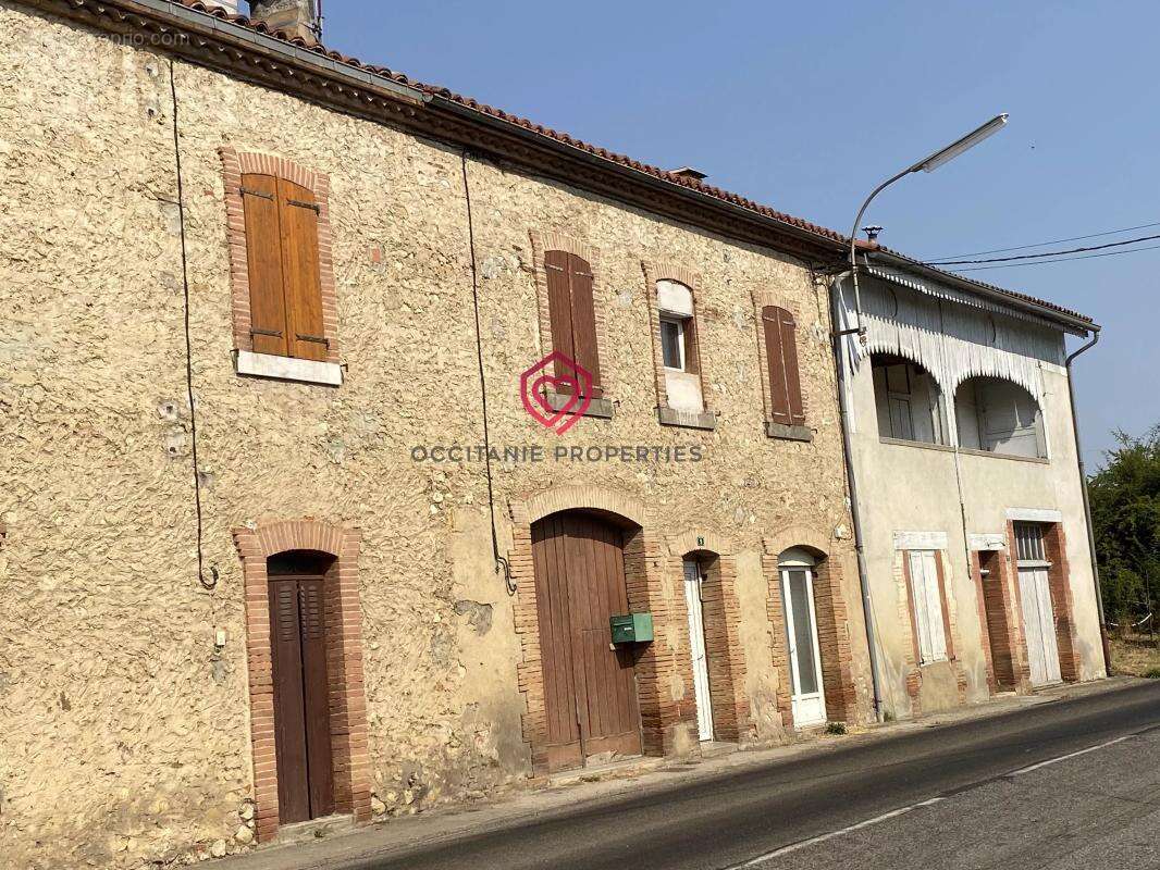 Maison de village avec terrain arboré au cœur de la vallée de la Lèze - photo 3