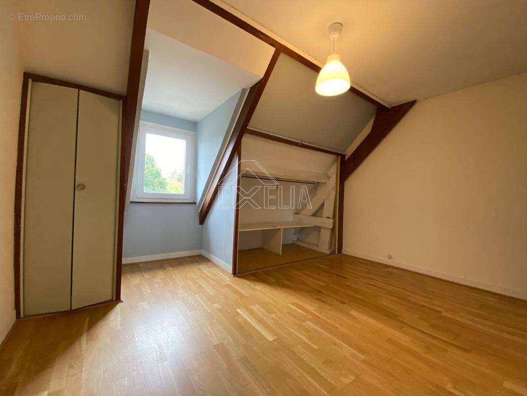 Maison à ROSNY-SUR-SEINE