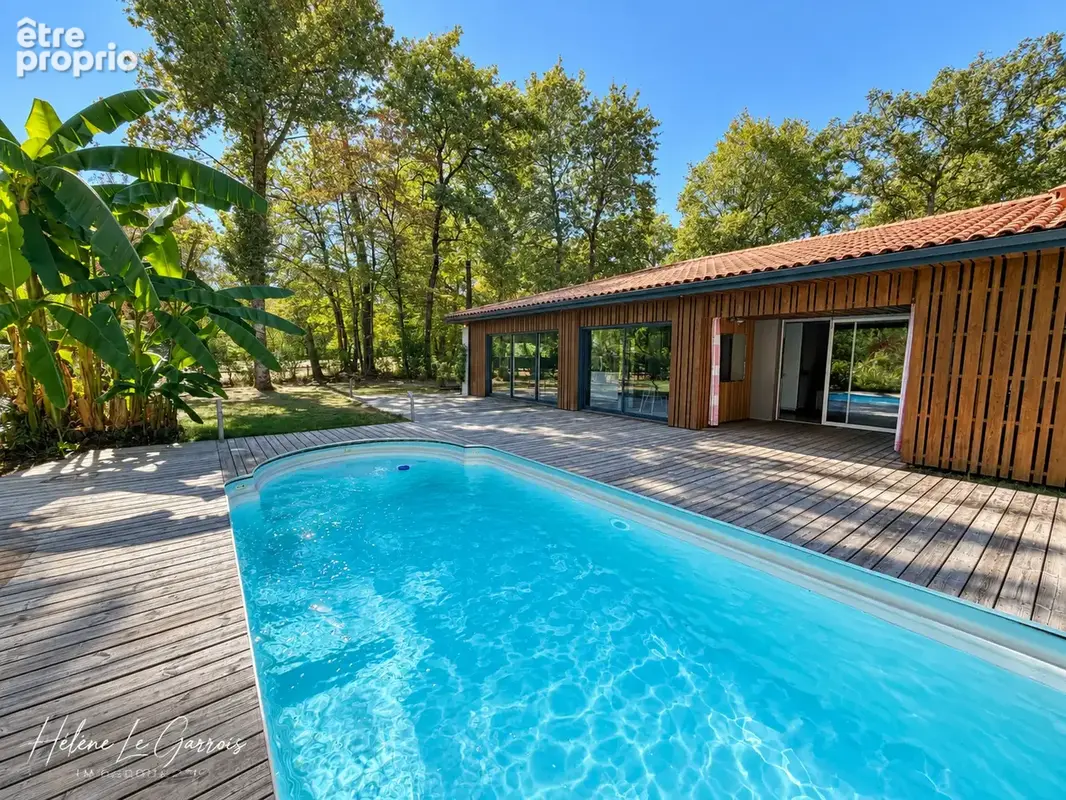 Photo Maison à Saint-Sulpice-Et-Cameyrac au prix de 653 000€
