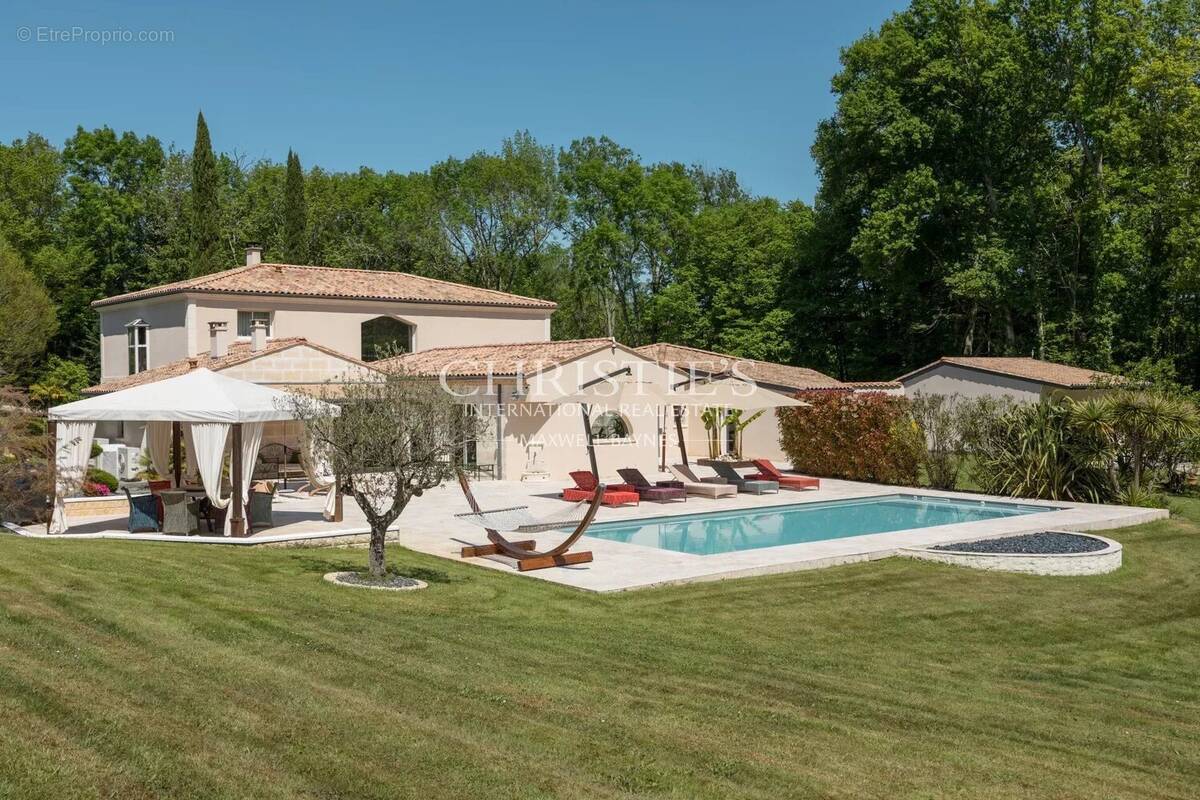 Maison à FARGUES-SAINT-HILAIRE
