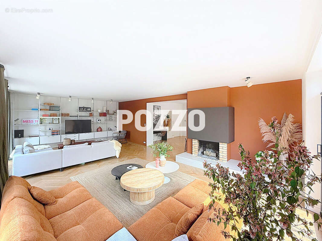 Maison de 7 pièces (323 m²) en vente à DONVILLE LES BAINS - photo 5