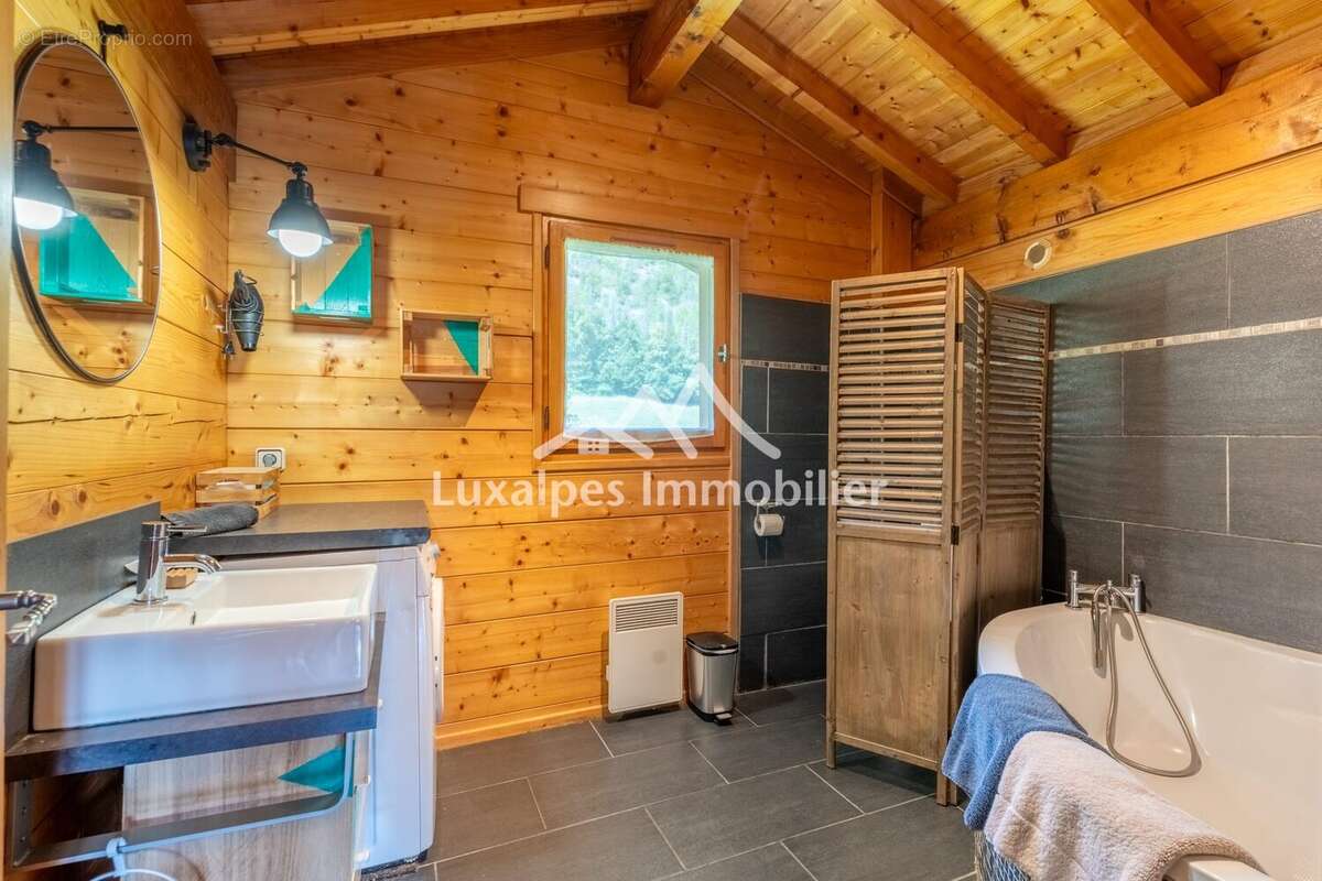 Maison 130 m² à Saint-Jean-De-Sixt  - photo 6