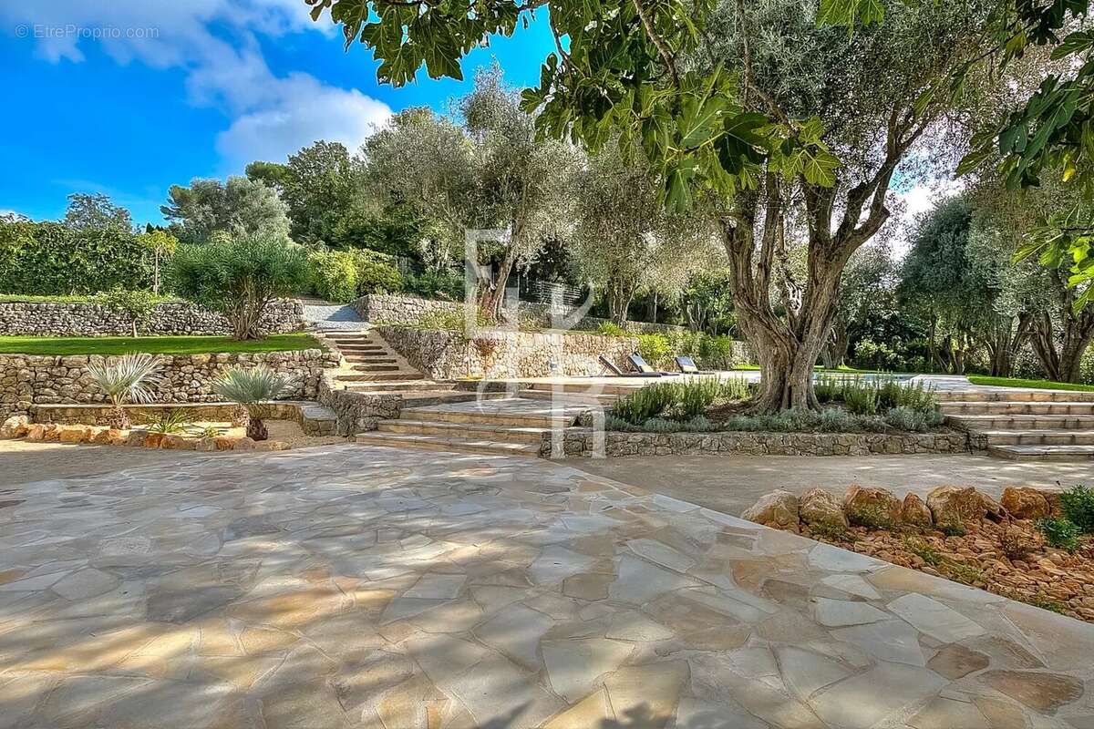 Maison à MOUGINS