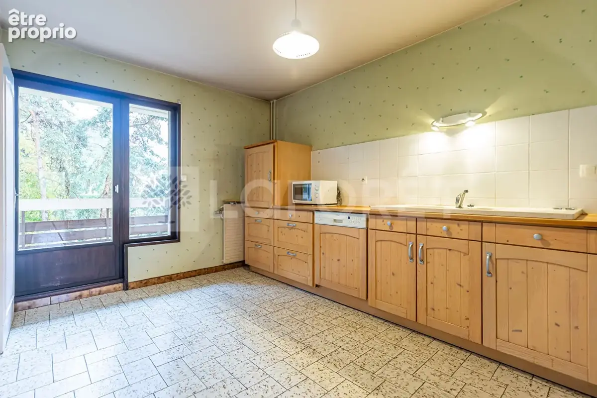 Agence immobiliere laforet - annecy - seynod - "gazebo" - appartement t4 de 81,93m² - balcon expose sud - cave - traversant - photo 6