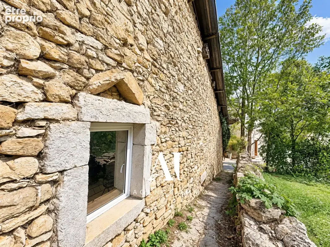 Maison 3 pièces 56 m² à vendre à Neuville-Sur-Ain (01160) - photo 2
