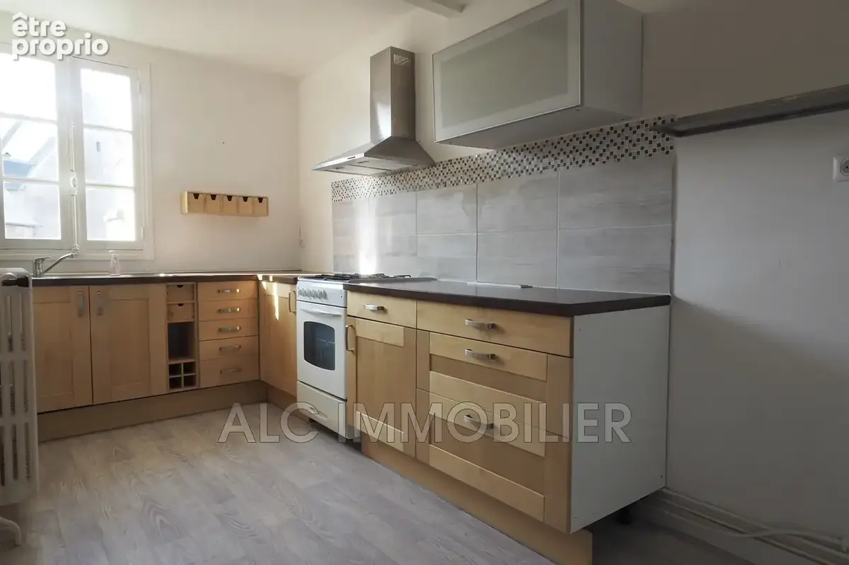 Appartement 294 m² à vendre à Alencon (61000) - photo 2