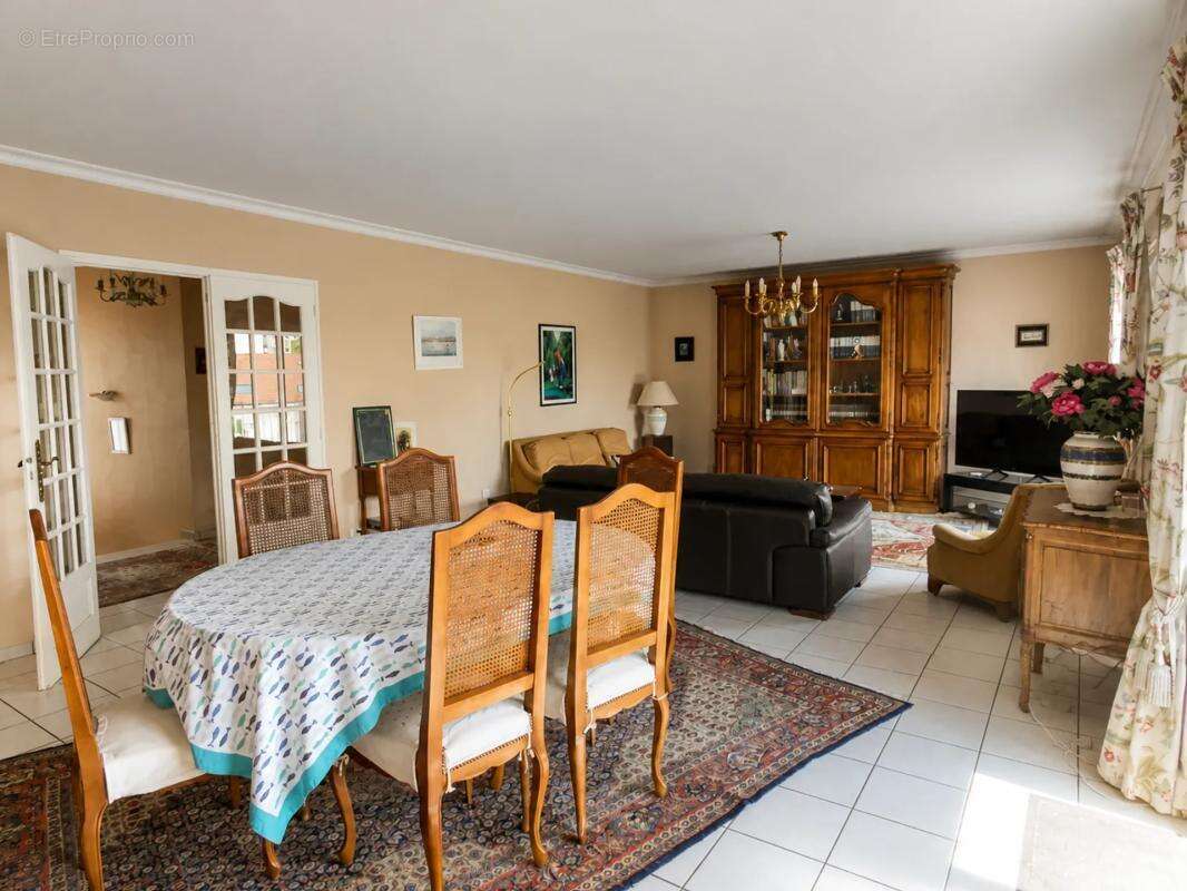 Maison de 5 pièces de 162 m² à Limoges - photo 4