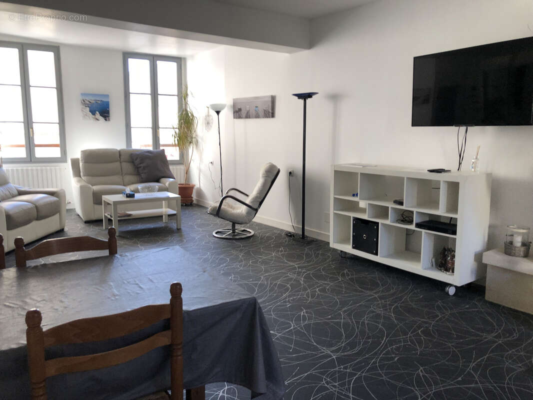 Immeuble mixte commerce et habitation - photo 3
