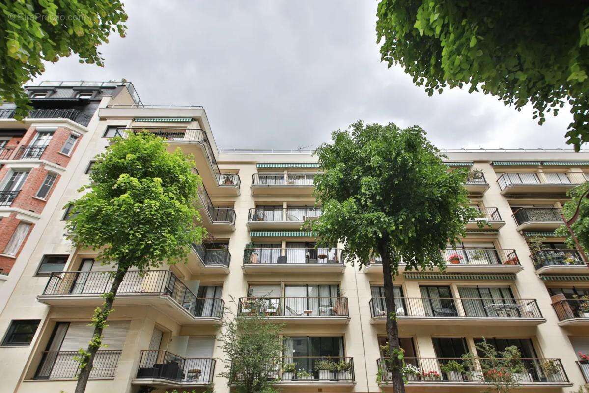 Studio rez-de-chaussée avec terrasse à Neuilly - photo 8