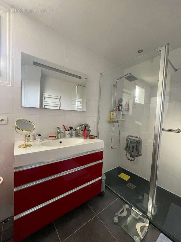 Maison à SAINT-JEAN-DE-BRAYE