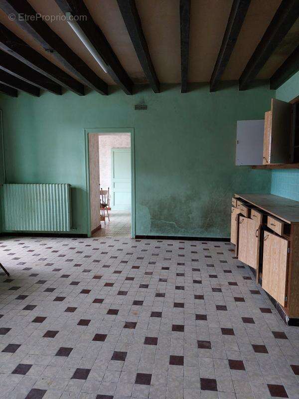Maison à YVRE-L'EVEQUE