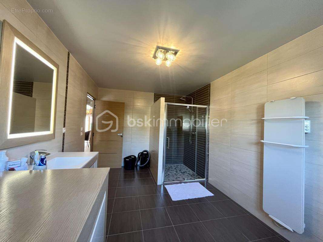 Maison à CLICHY-SOUS-BOIS